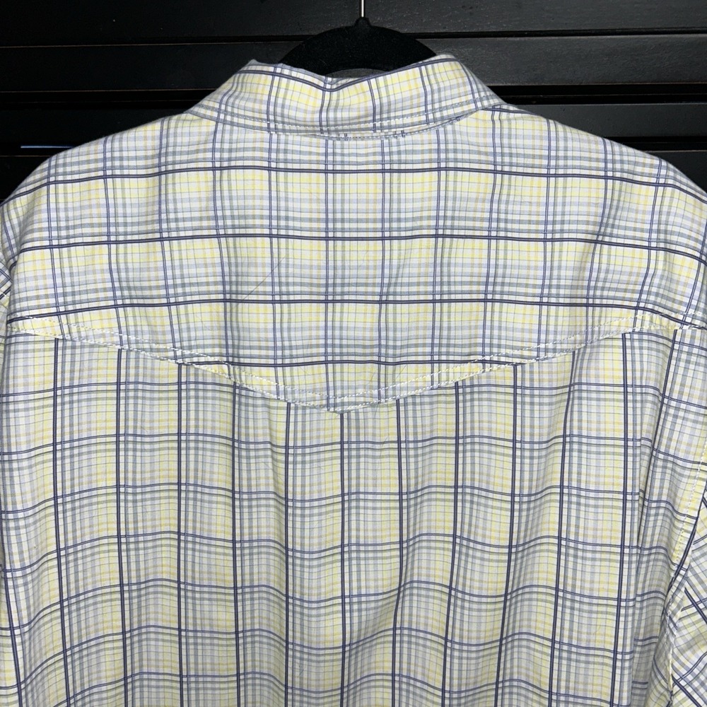 Tommy Bahama Men's size M Plaid Island Crafted Short Sleeve Button Down - Picture 7 of 7